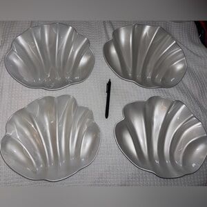 Set of 4 Oyster Shell Serving Bowls Pearl White Sigred Olsen Home NWOT Melamine